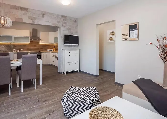 Holiday home Emma Pag Pag Town