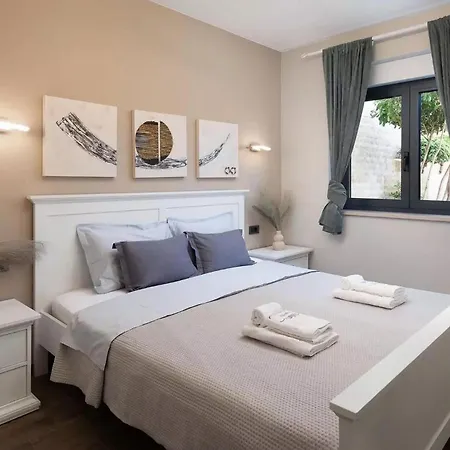 Emma Pag Holiday home